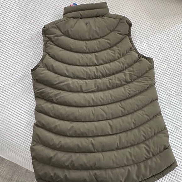 Wind River Vest - Picture 2 of 3